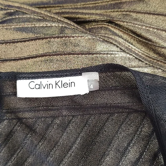 Brand New Calvin Klein Gold Metallic Fitted Sleeveless Party Dress Shimmery 4 - Picture 5 of 12